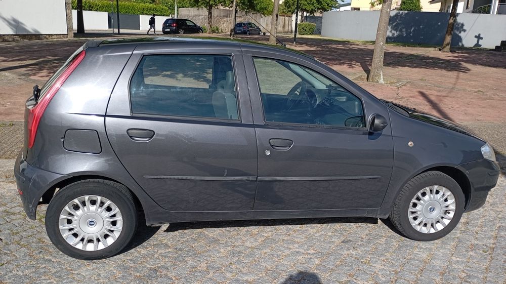 Carro Fiat Punto