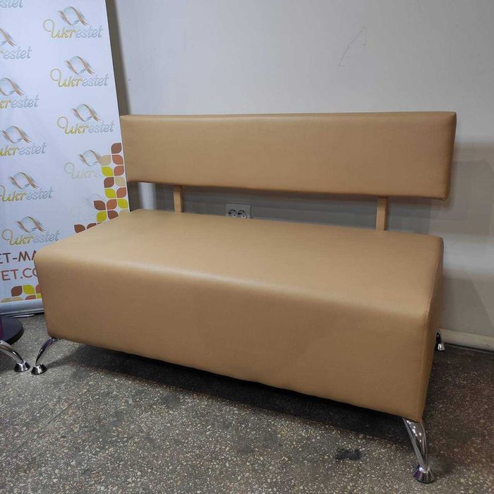 Диван для косметологічного кабінету, для зони очікування або для дому!