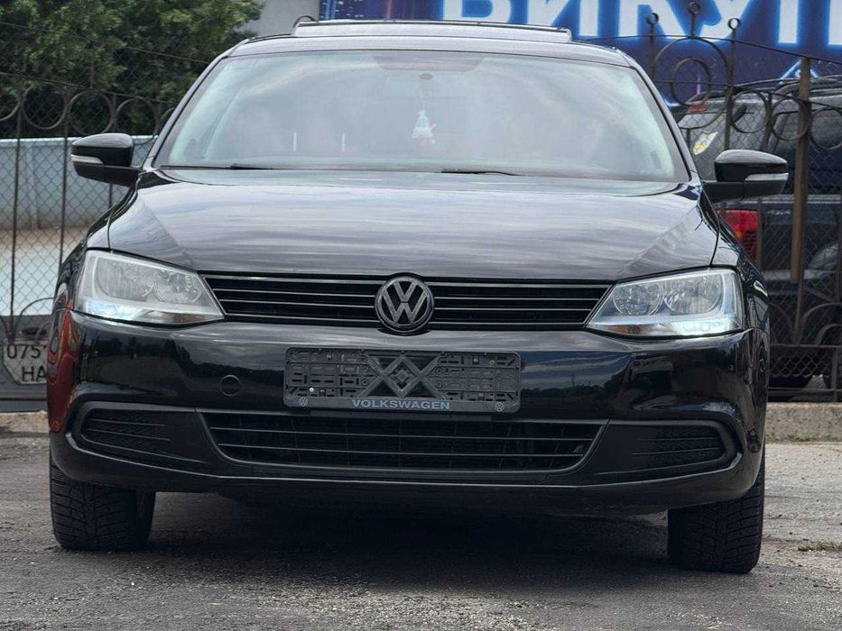 Volkswagen Jetta 2012, 2.0 дизель, автомат
