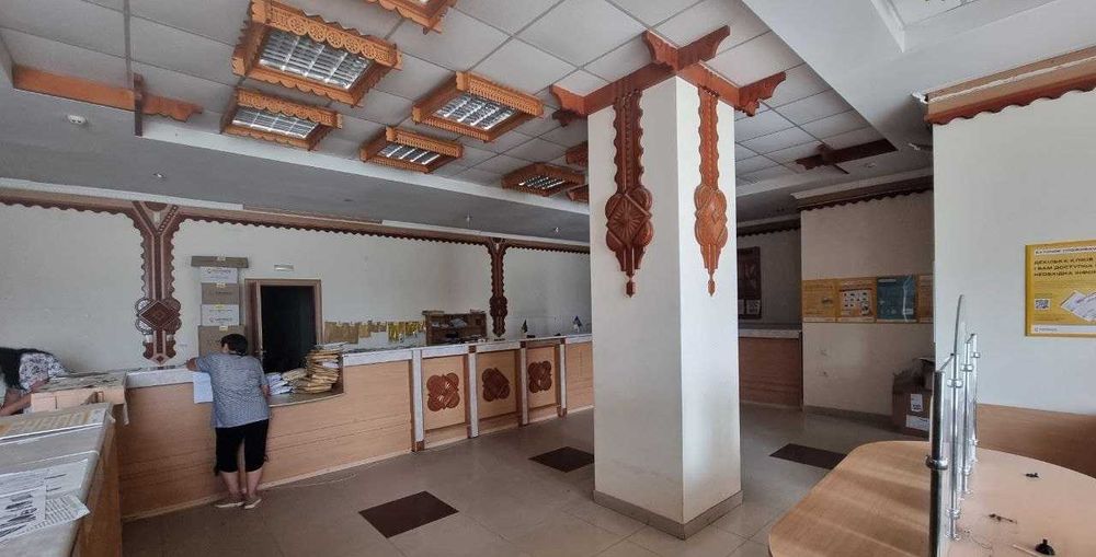 Нежитлові приміщення 1079 м2, Яремче, вул. Свободи, 309