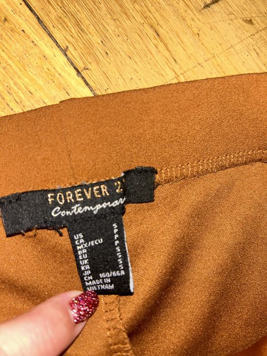 Spodnie z szerokimi nogawkami