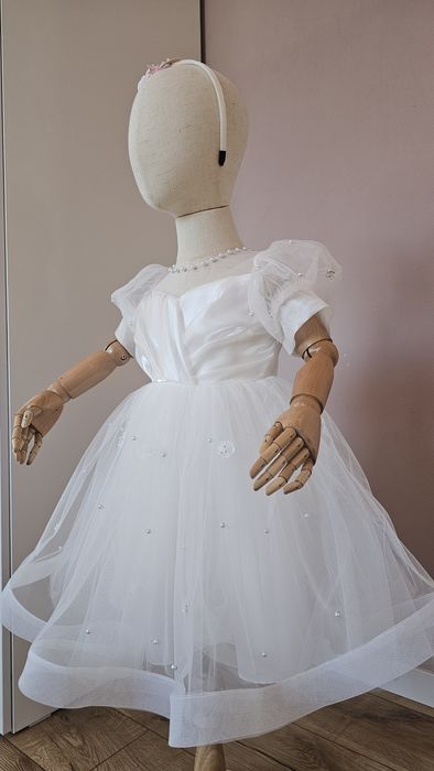 Дуже пишна дитяча біла сукня з перлинками на 4 5 6 7 8 9 10 на весілля