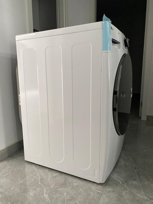 Máquina de secar roupa  LG ThinQ 18kg (nova)
