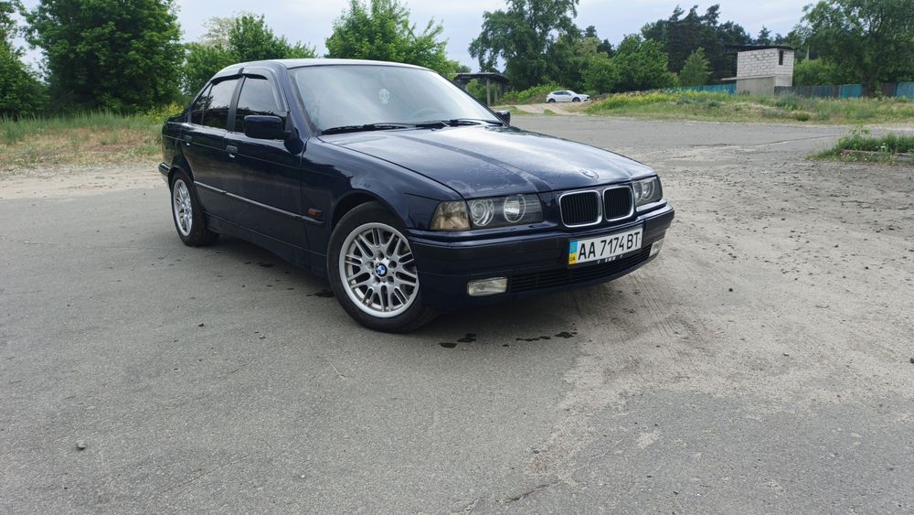 Продам Бмв е36 м50б20 АКПП