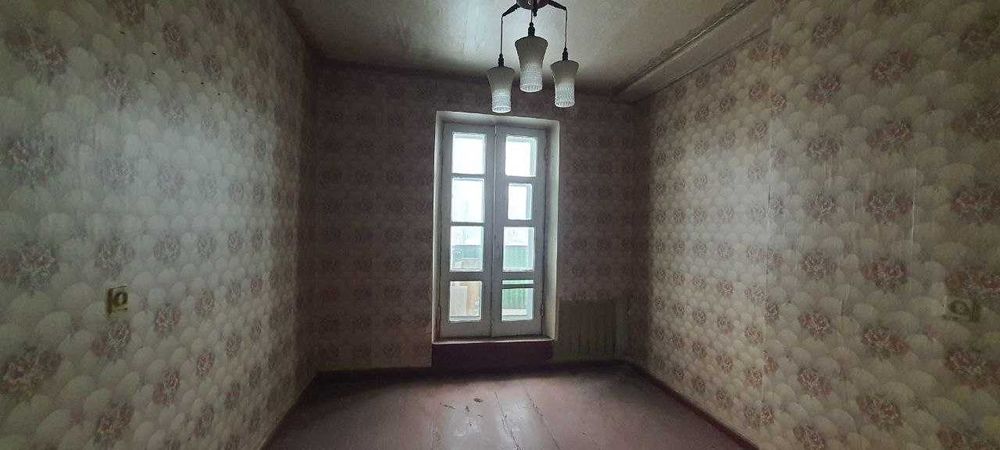 Продам 2-х кімнатну квартиру м. Зміїв