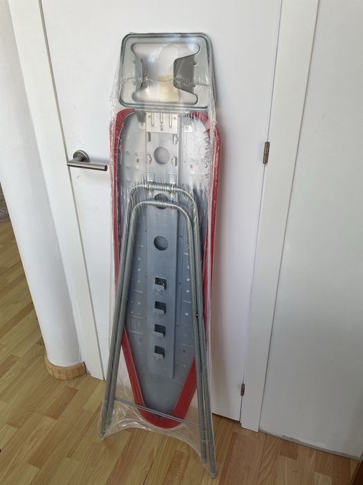 Tábua de engomar Tefal nova