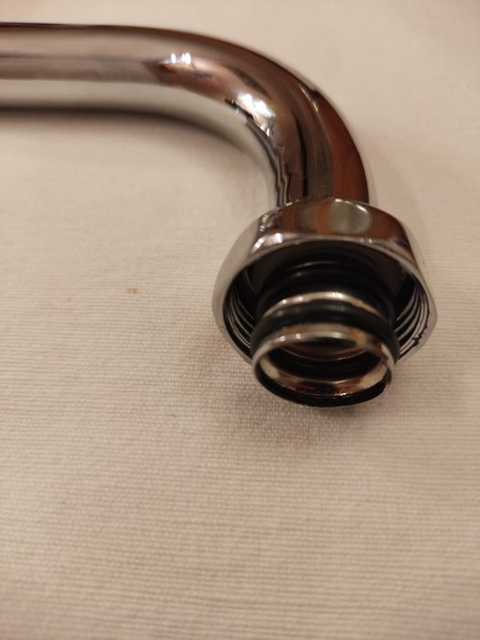 Wylewka do baterii ściennej S3/4 L-130