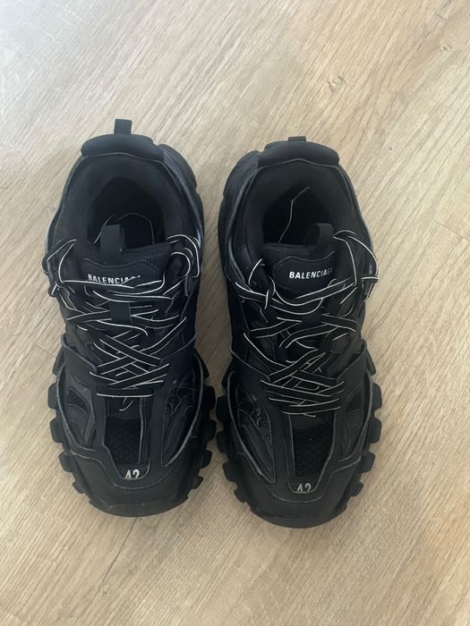 Balenciaga track