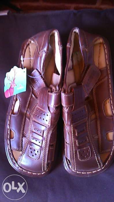 Детские сандали новые