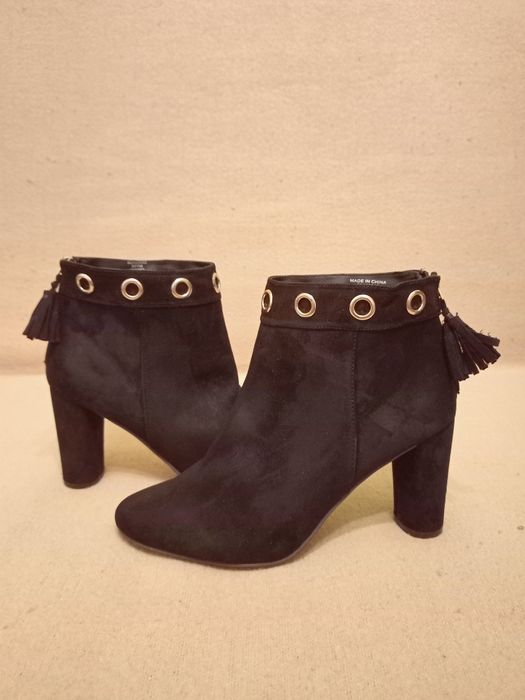 Buty kozaki firmy PEACOCKS roz. EU 41  warto !!