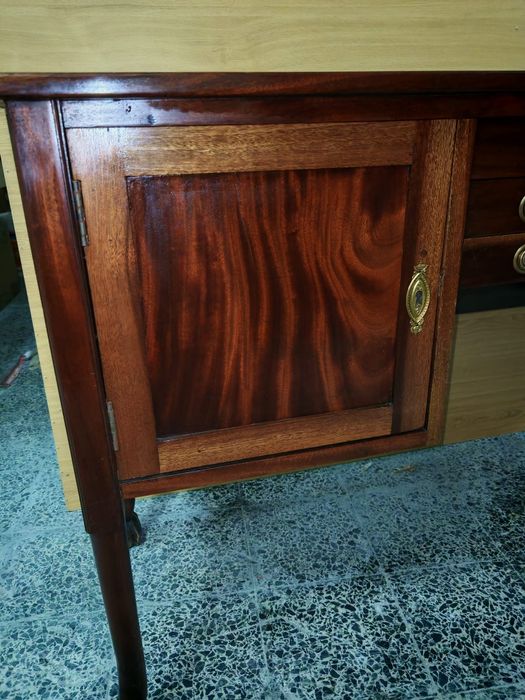 Secretária / mesa de encostar antiga