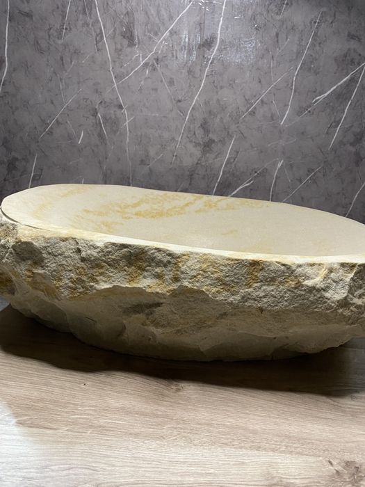 Раковина з натурального каменя