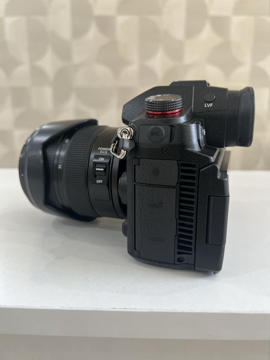 Panasonic Lumix GH 7 + lente 12-35mm