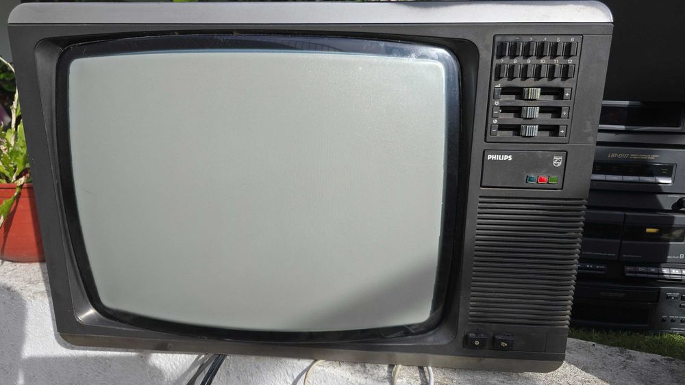 TV a cor 1980 1ª emissão RTP
