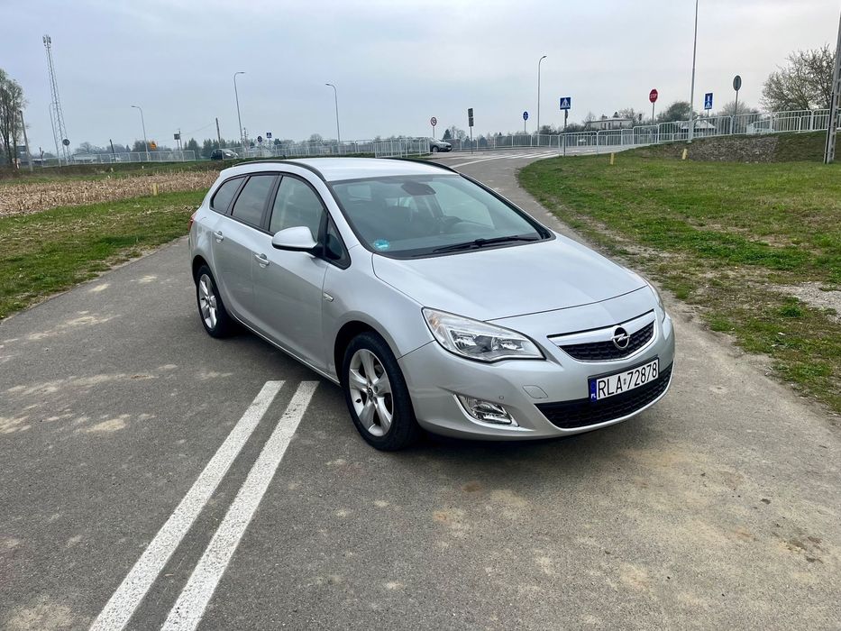 Opel Astra 1.4 Turbo Benzyna Automat Super Stan Bezwypadkowa