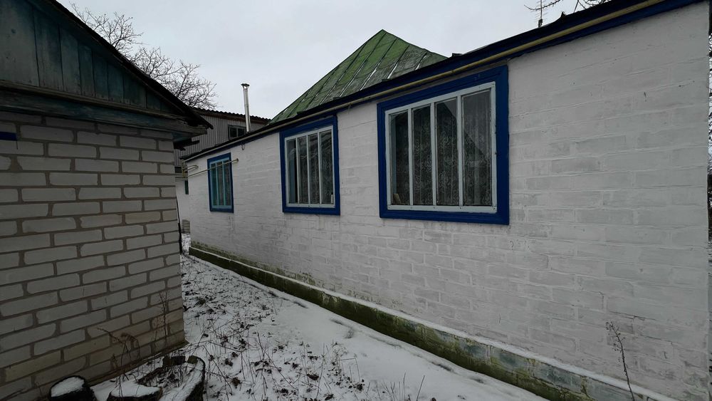 Продаж будинку в селі Русанів, 3 кімнати, газ, ділянка 25 соток, центр