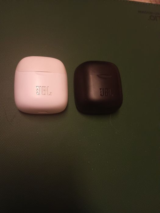 Etui ładujące do słuchawek JBL 220 i 225 tws