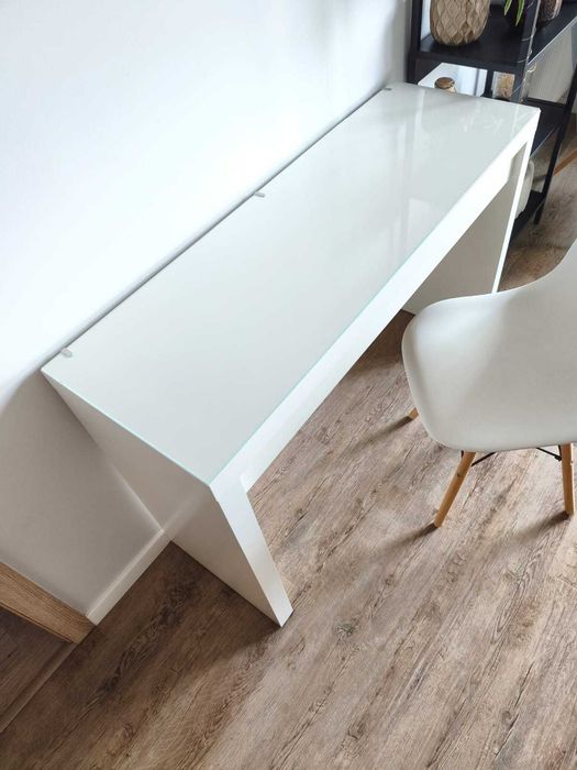 Toaletka Malm Ikea