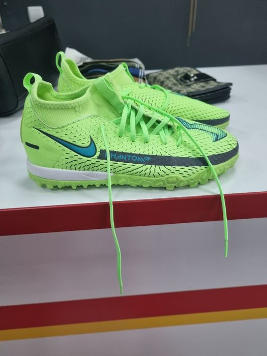 Nike phantom Nike mercurial сороконожки
