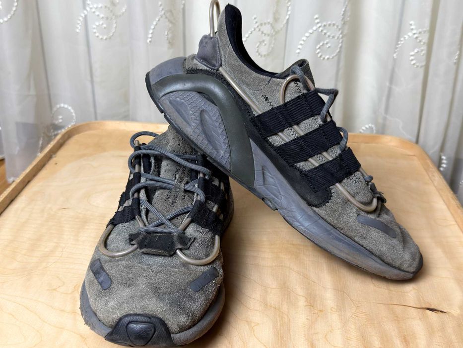 Adidas LXCON EF4028 чоловічі кросівки 42 2/3 26 см