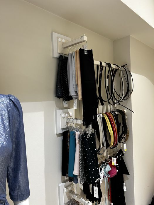 wieszak do garderoby, wieszak do sklepu, wieszak odzieżowy