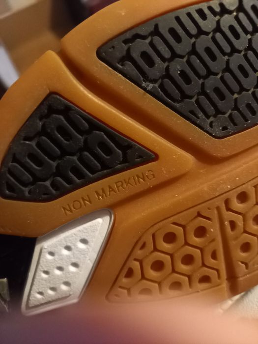 Buty sportowe halówki rozm. 43