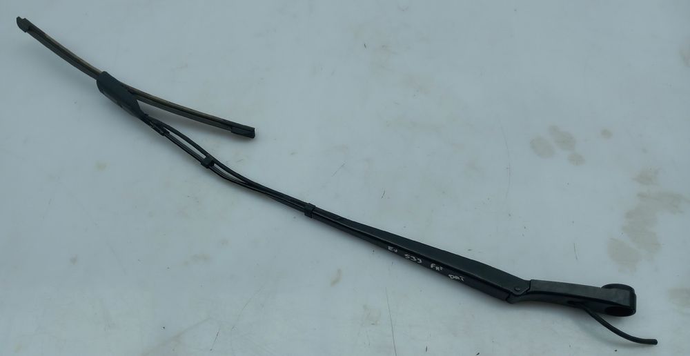 Haste / braço de escova limpa vidros frente direita PEUGEOT 308 SW III
