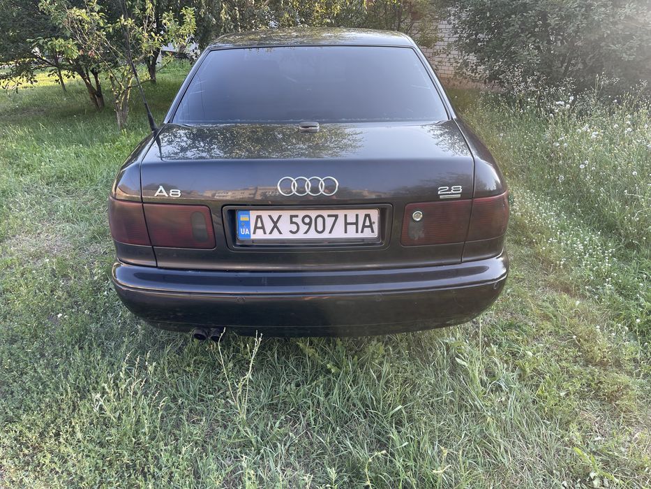Продам AUDI A8 D2