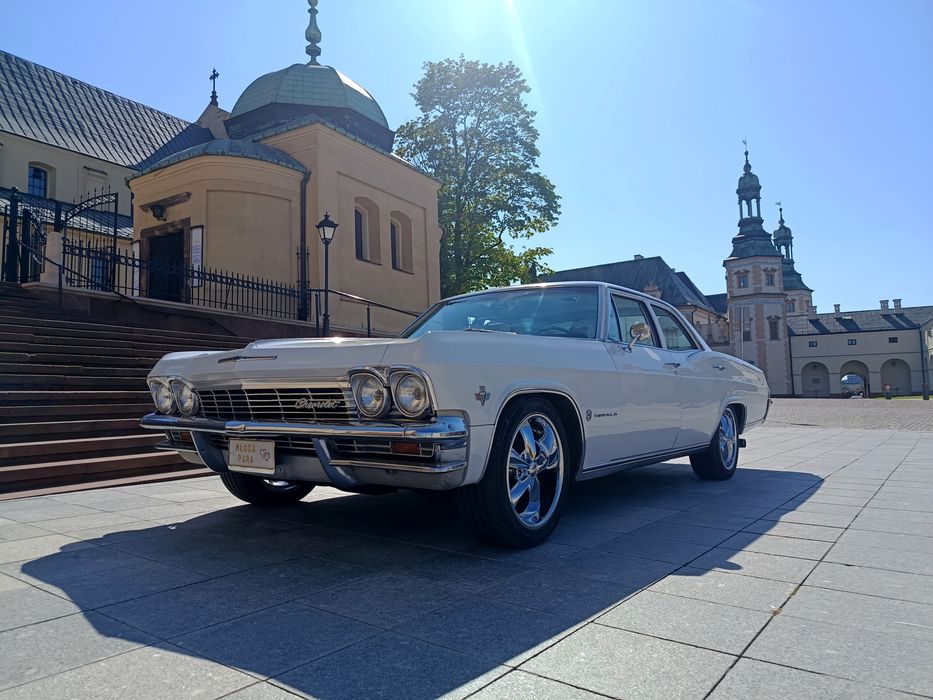 Impala 1965 Biały Zabytkowy Amerykański klasyk na ślub wesele