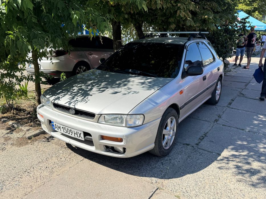 автомобіль Субару