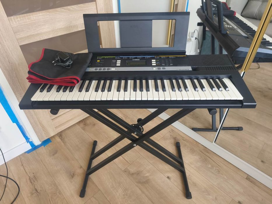 Keyboard Yamaha PSR-E243
