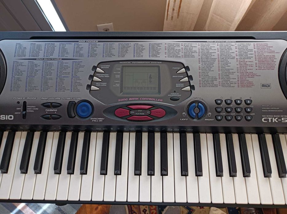Teclado CTK 551 + livros ensino música