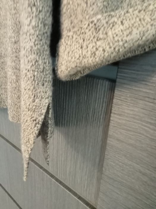 Sweter damski bezowy