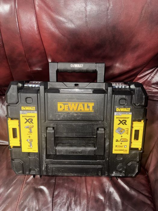 skrzynia narzedziowa dewalt