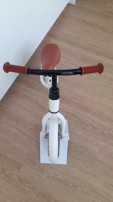 Bicicleta de equilíbrio Play & Store