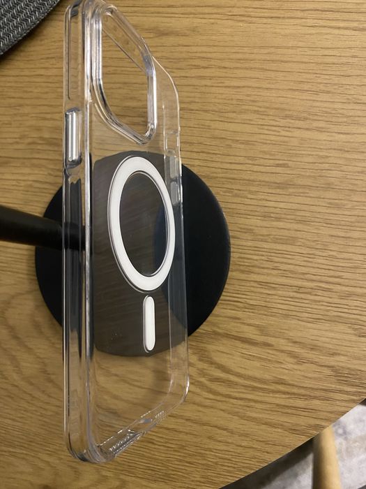 Etui Iphone 14ProMax MagSafe transparentno białe