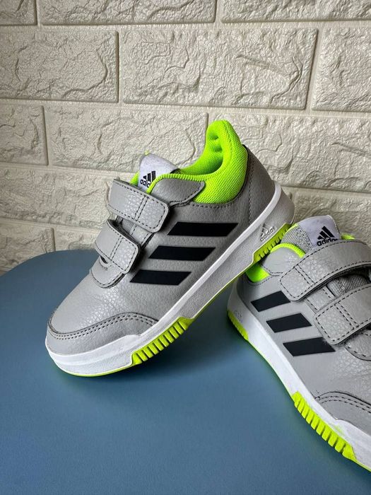 Кросовки Adidas 30p мокасини хайтопи кросівки крокси шлепки сандалі босоніжки