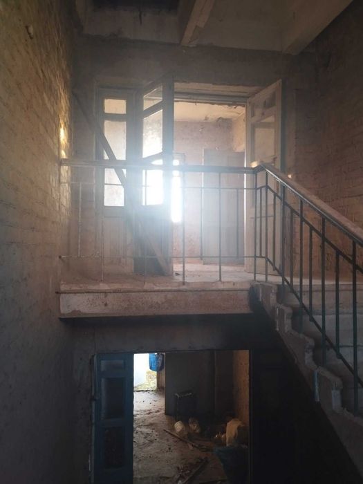 Продам приміщення 296,6 м² — центр Пулин