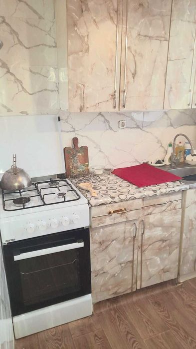 Подобово 2-х кімнатна квартира в центрі Ізюма