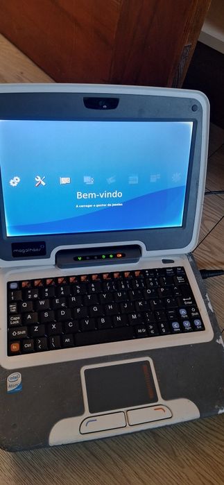 Portátil Magalhães – Com Carregador e Bolsa Original