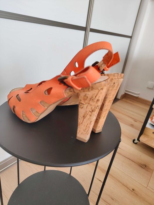 Sandały na obcasie rozmiar 36,5