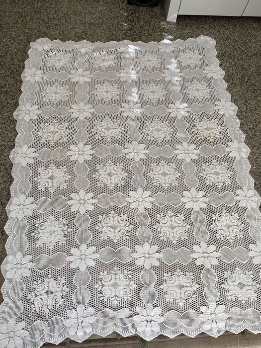 Toalha mesa de jantar (feito a mão)