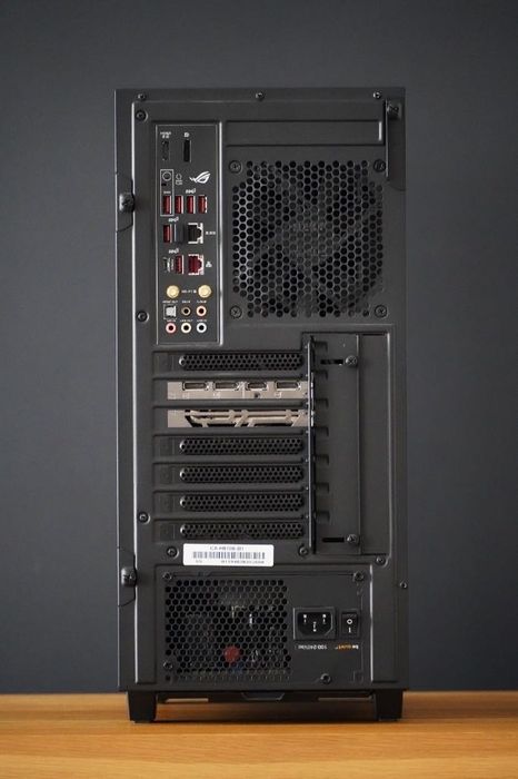 Komputer stacjonarny AMD Ryzen 9 3900X, chłodzenie wodne, RTX 2060X