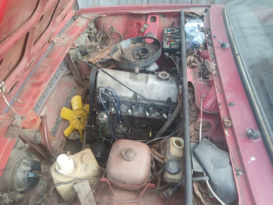 Продам запчасті на ваз 2105