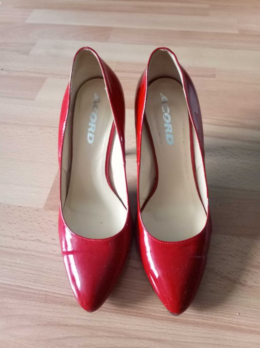buty skórzane na obcasach Acord
