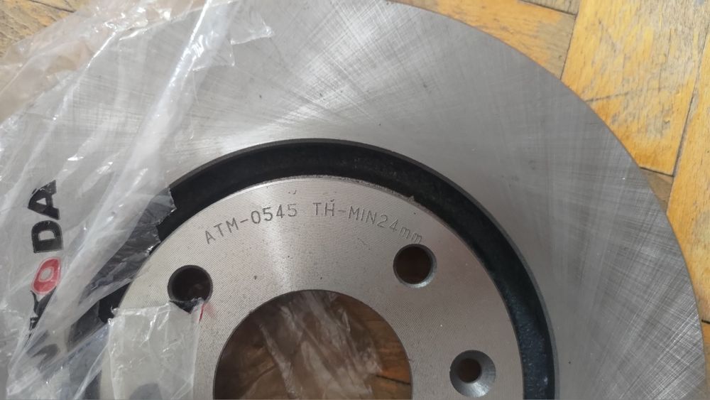 Tarcze hamulcowe przód