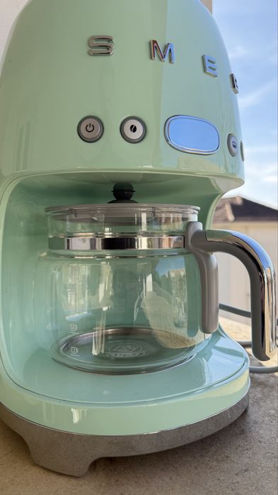 Máquina de Café de Filtro SMEG