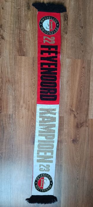 Feyenoord szalik piłkarski sportowy używany
