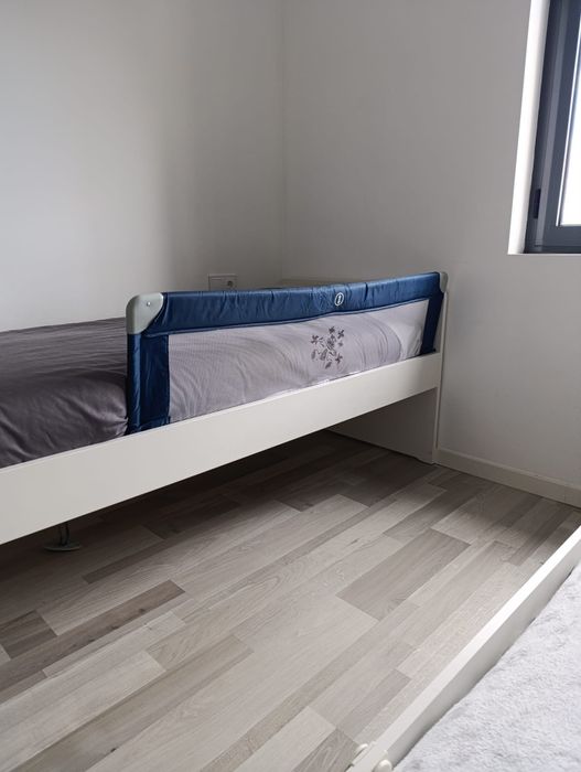 Barreira de segurança para cama