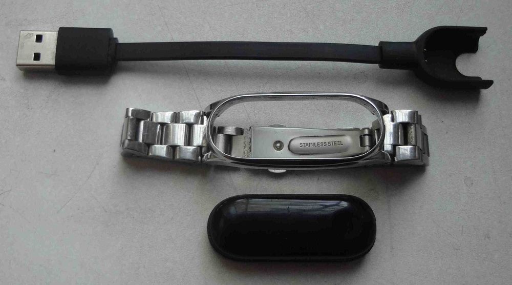 часы Xiaomi Mi Band 3 с металлическим браслетом и зарядкой